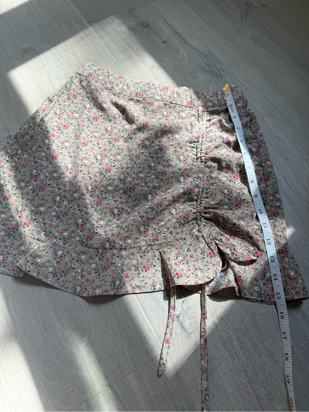 Mable Ditsy Floral Drawstring Mini Skirt in Beige and Pink size small - Picture 8 of 9